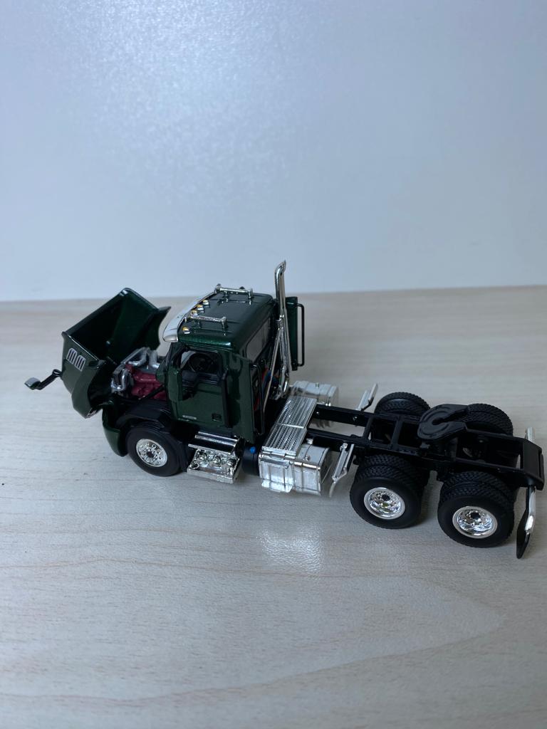Tracto Camión Mack Anthem Day Cab Escala 1:64 - KATZER