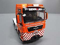01-1084 Tracto Camión MAN TGX 8x6 Escala 1:50 (Modelo Descontinuado) - KATZER