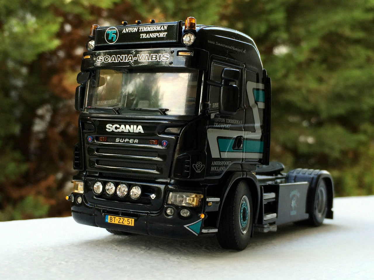 01-1132 Scania R(5) Highline 4x2 Escala 1:50 (Modelo Descontinuado) - KATZER