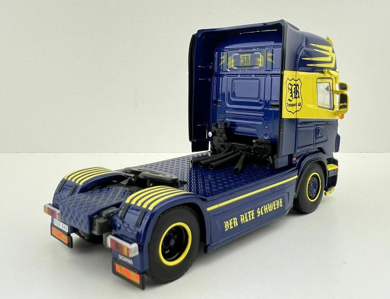 01-2040 Tracto Scania R Topline Escala 1:50 - KATZER
