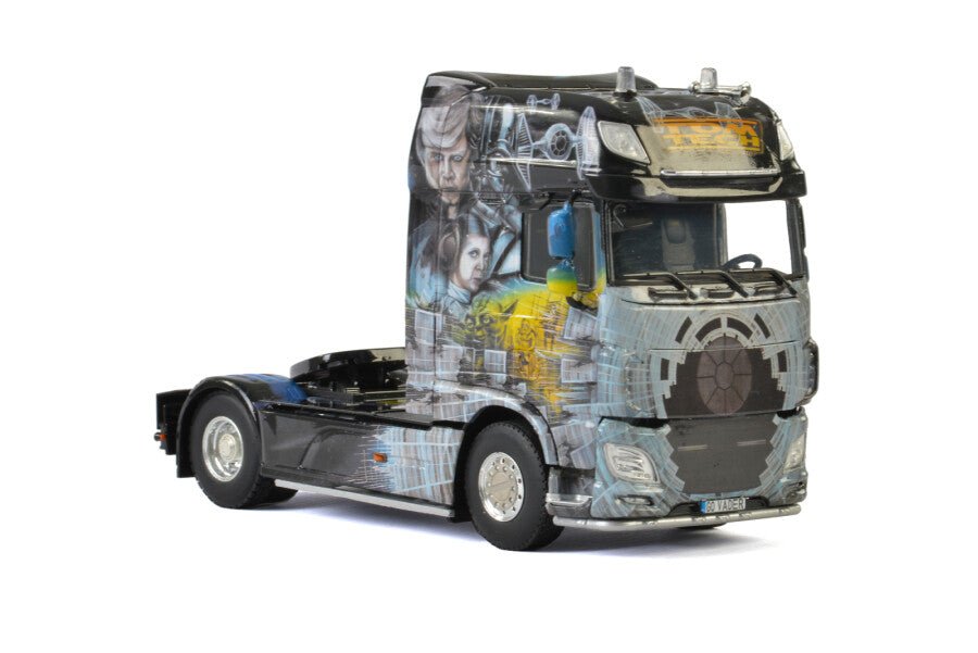 01-2046 Tracto DAF XF SCC Tom Tech Escala 1:50 (Pre-Venta) - KATZER