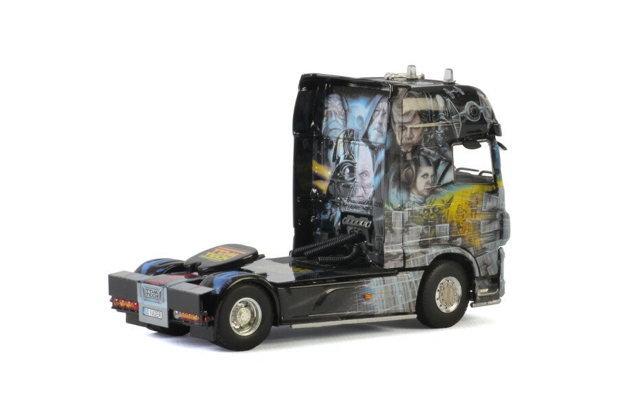 01-2046 Tracto DAF XF SCC Tom Tech Escala 1:50 (Pre-Venta) - KATZER