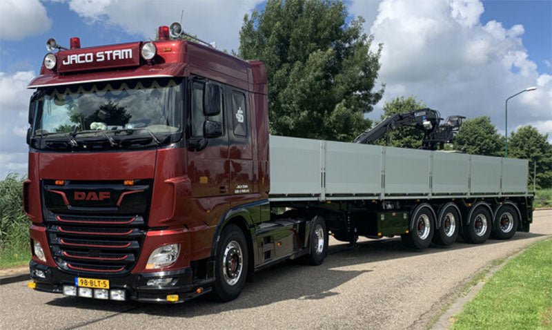 01-3640 Tráiler DAX FX MY2017 Jaco Stam Escala 1:50 (Pre Venta) - KATZER