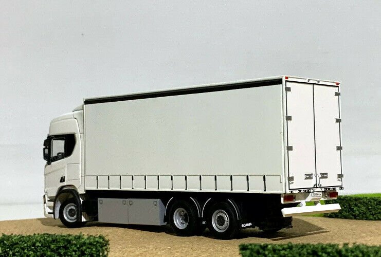03-2013 Tráiler Scania CR20H Escala 1:50 (Modelo Descontinuado) - KATZER