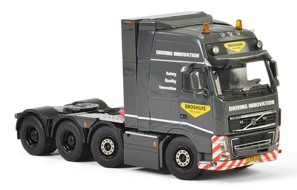04-2030 Tracto Volvo FH3 Globetrotter XXL Escala 1:50 - KATZER