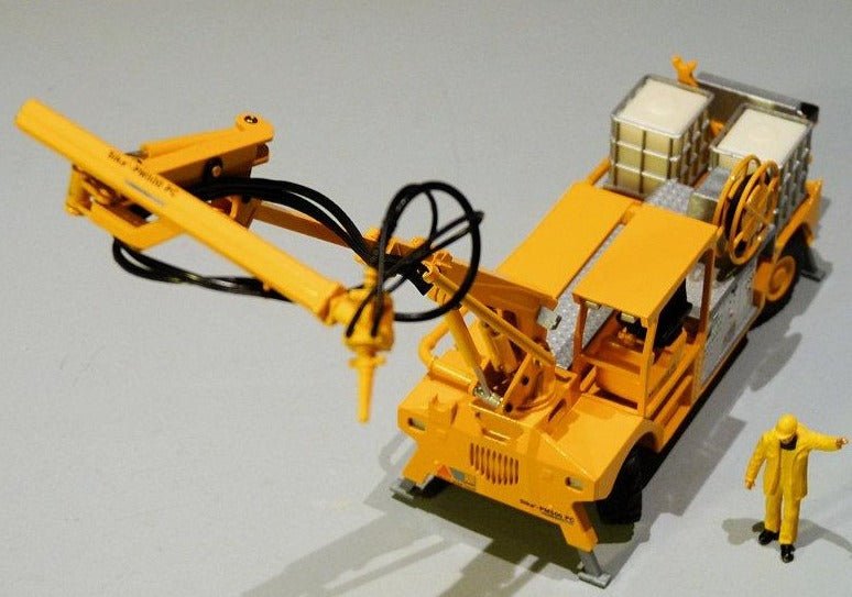 2505 Lanzador De Hormigón Sika PM500 Escala 1:50 (Modelo Descontinuado) - KATZER