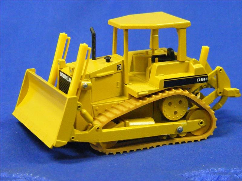 2851-1 Tractor De Orugas Caterpillar D6H Escala 1:50 (Modelo Descontinuado) - KATZER