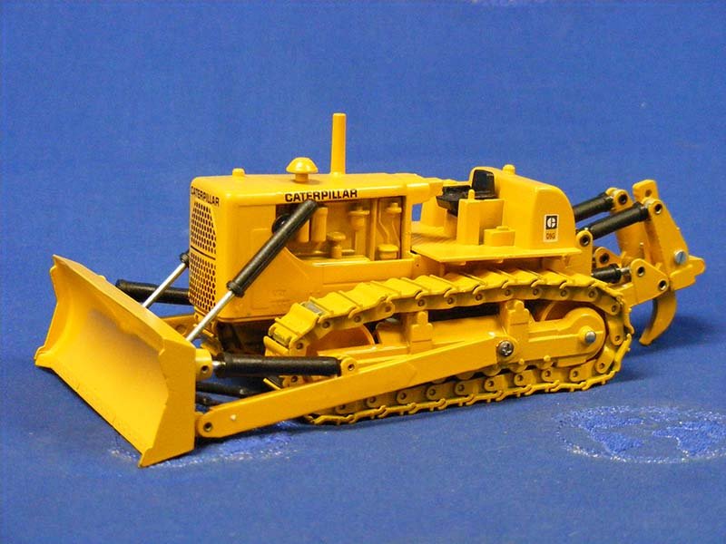 2874 Tractor De Orugas Caterpillar D9G Escala 1:50 (Modelo Descontinuado) - KATZER