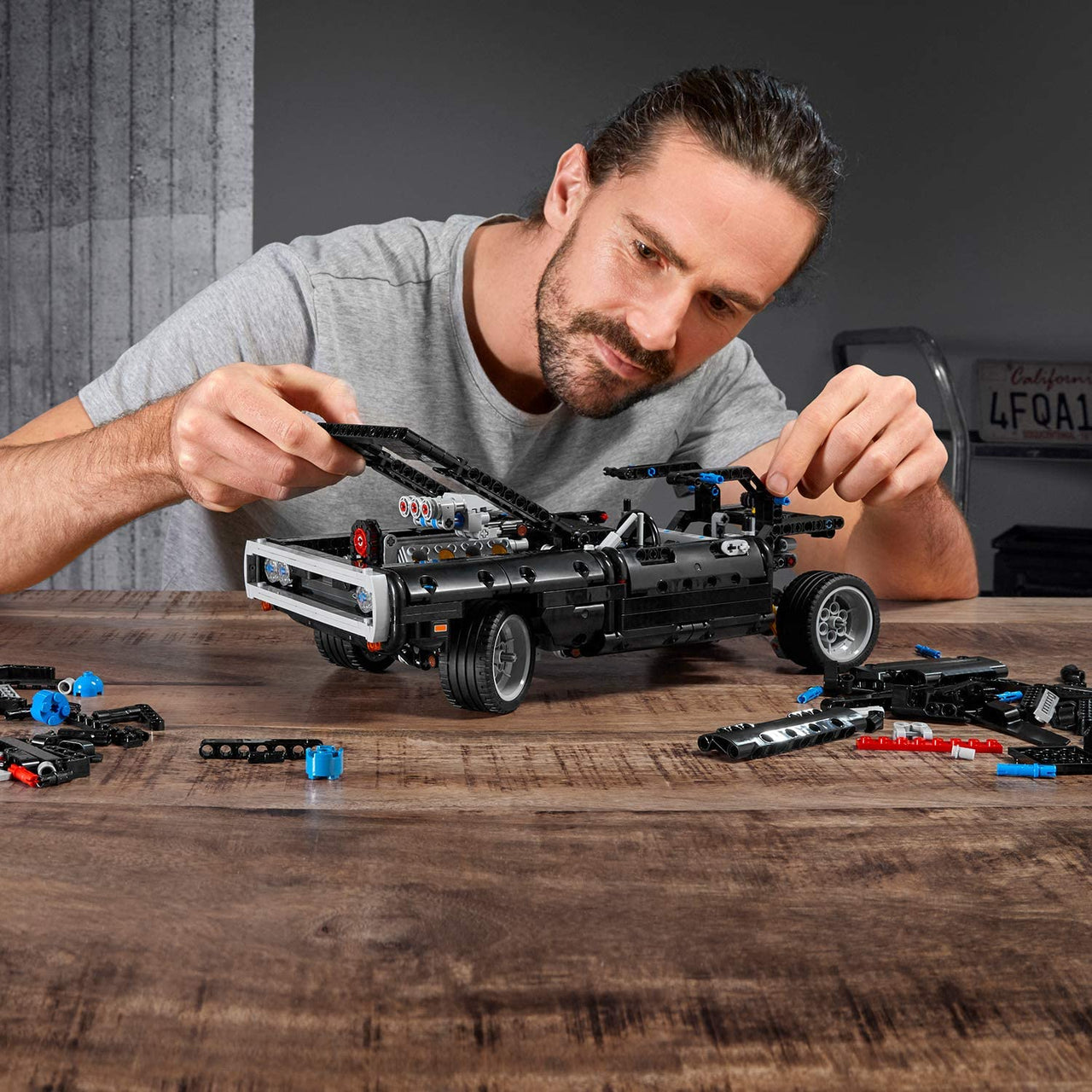42111 LEGO Technic Auto Fast & Furious Dom's Dodge Charger (1077 Piezas) - KATZER