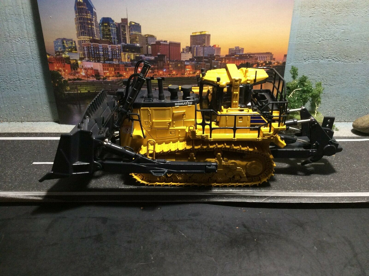 Tractor De Orugas Komatsu D375A-8 Escala 1:50