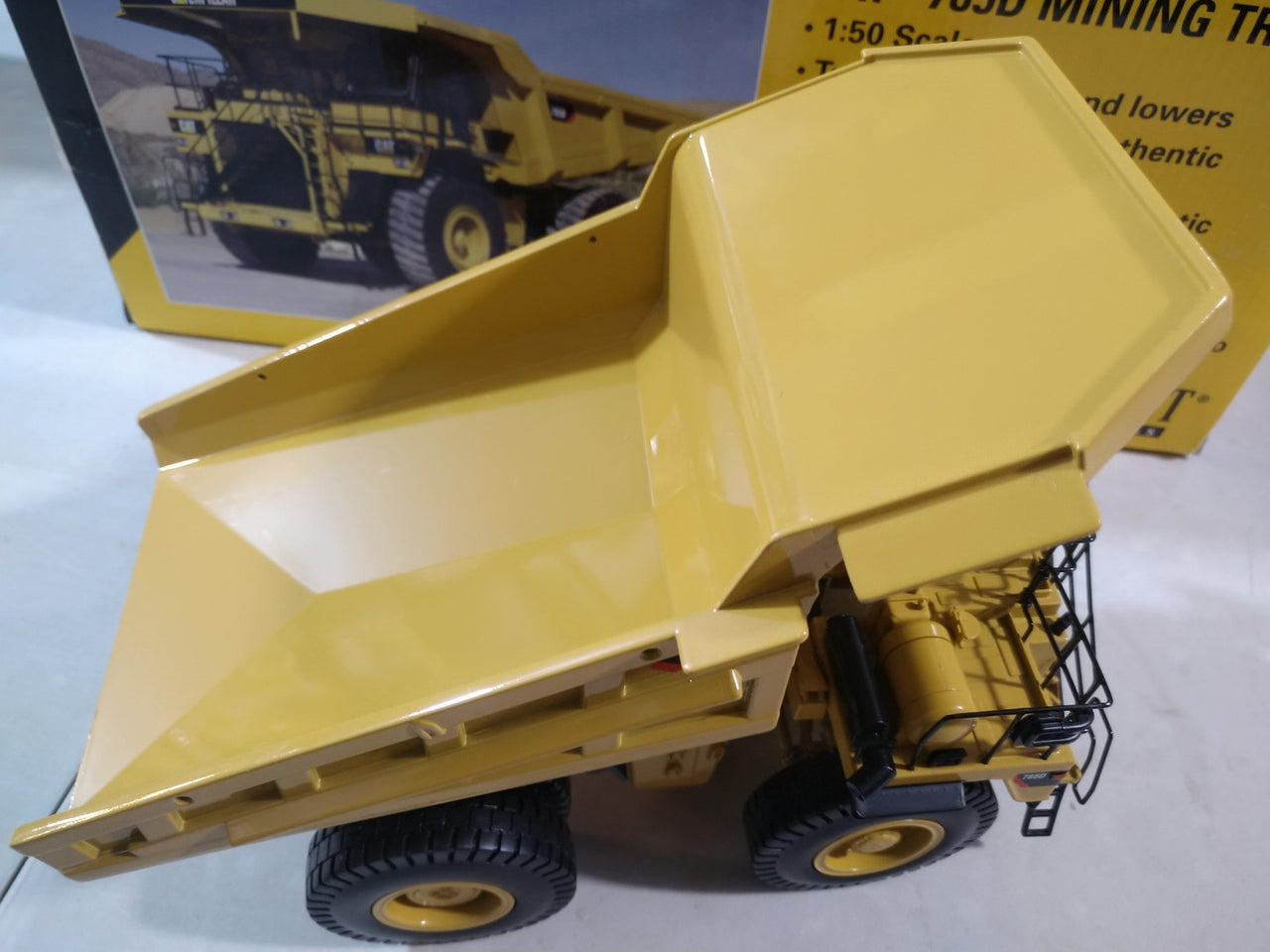 Camión Minero  785D Escala 1:50 (Modelo Descontinuado)