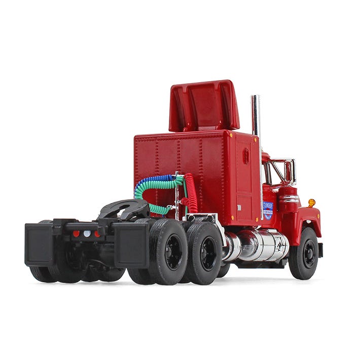 Traíler Mack 53' Day Cab ST. Jhonsbury Escala 1:64 (Modelo Descontinuado)
