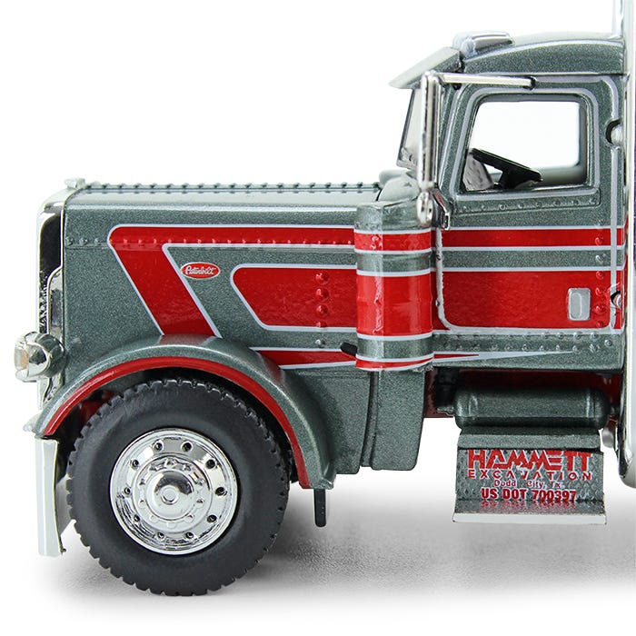 Cama Baja Peterbilt 389 63" Escala 1:64 (Modelo Descontinuado)