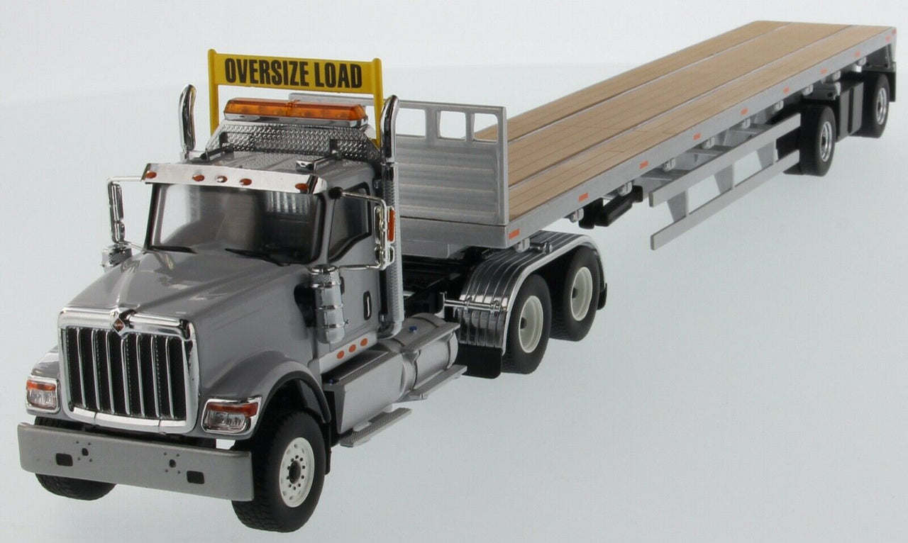 International HX520 XL 120 Low Bed 1:50 Scale