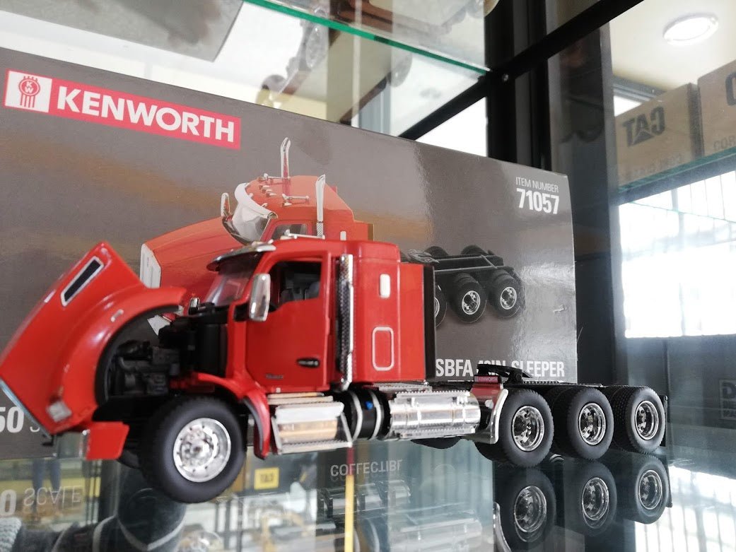 Tracto Camión Kenworth T880 Escala 1:50 (Modelo Descontinuado)