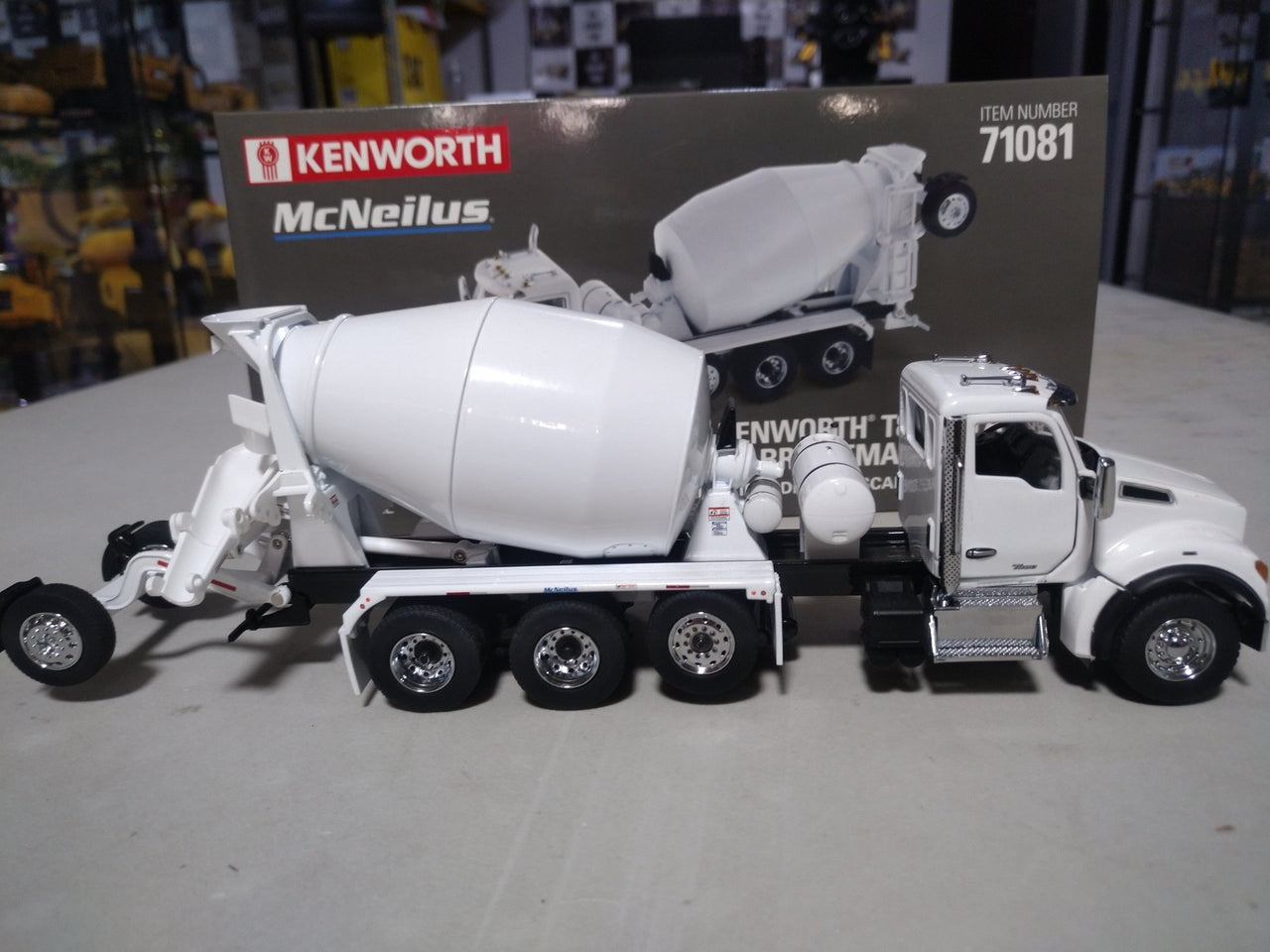 Mezcladora Kenworth T880 SFFA Escala 1:50
