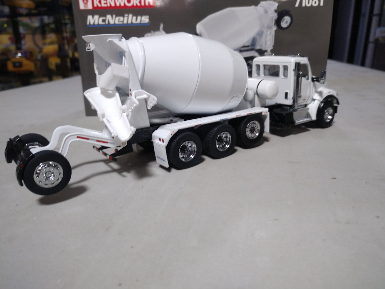 Mezcladora Kenworth T880 SFFA Escala 1:50