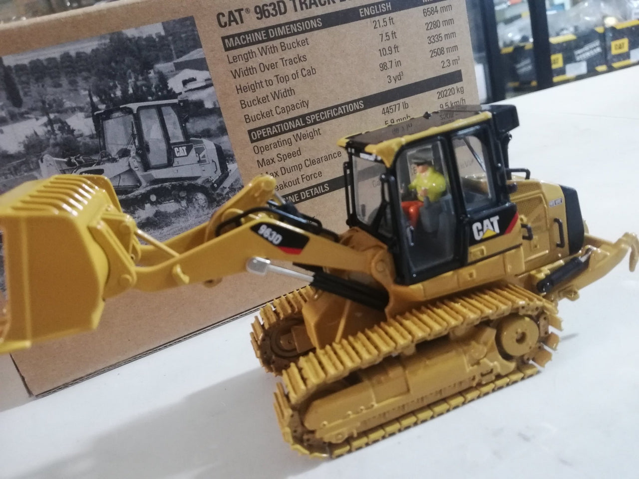 Cargador De Orugas  963D Escala 1:50 (Modelo Descontinuado)