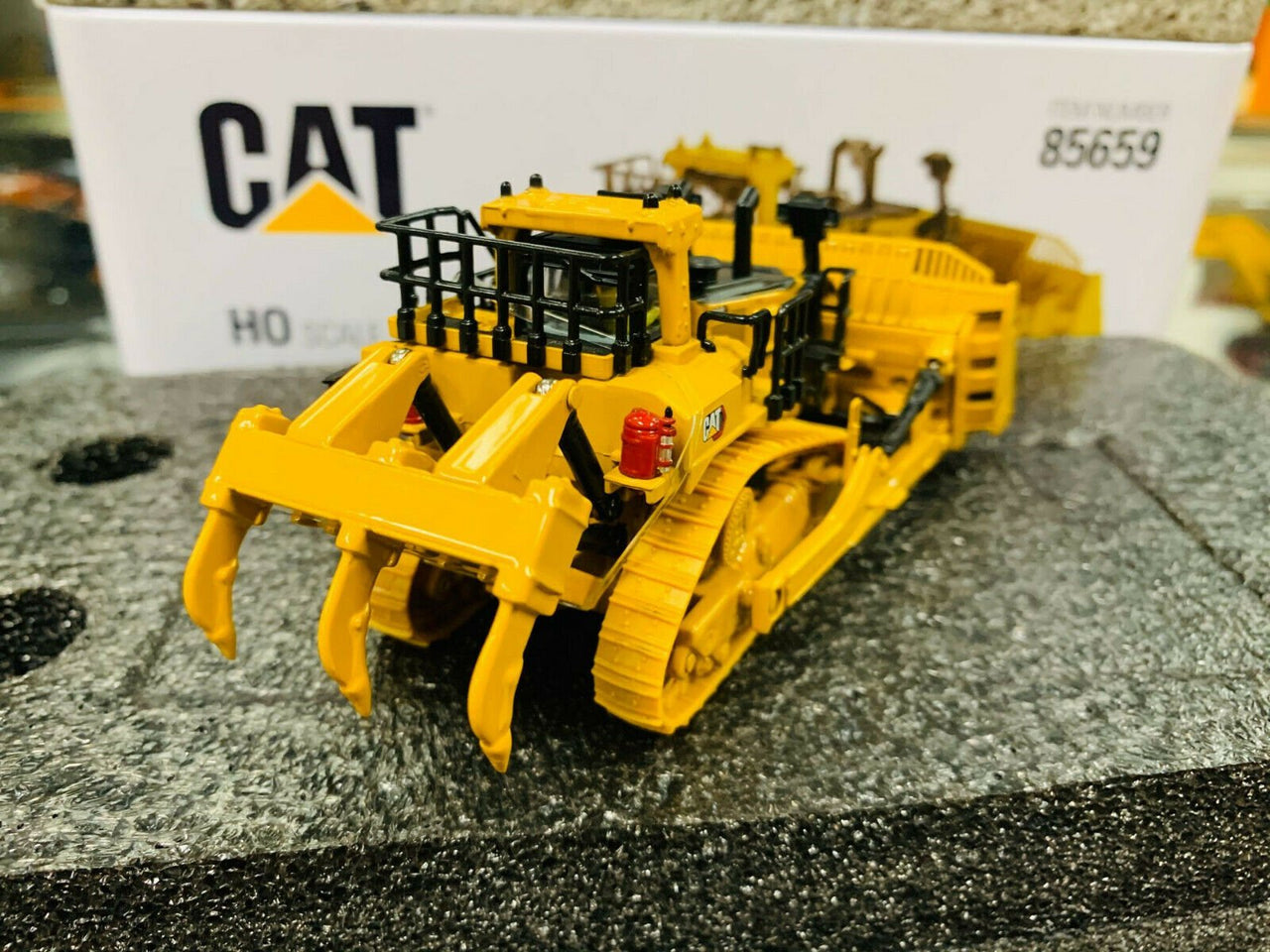 85659 Tractor De Orugas Caterpillar D11 Escala 1:87 - KATZER