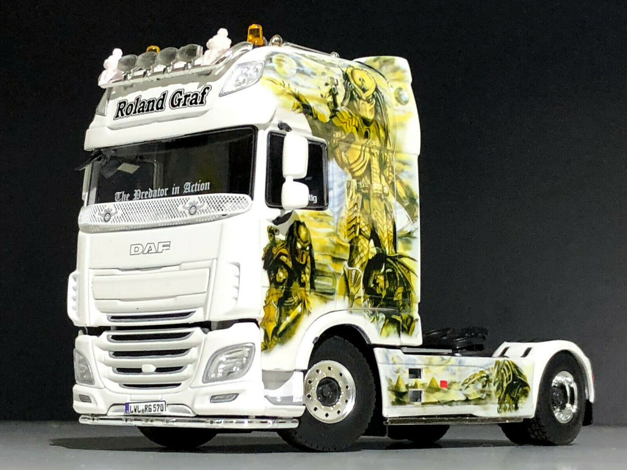 Tracto DAF XF SSC Roland Graf Escala 1:50 (Modelo Descontinuado)