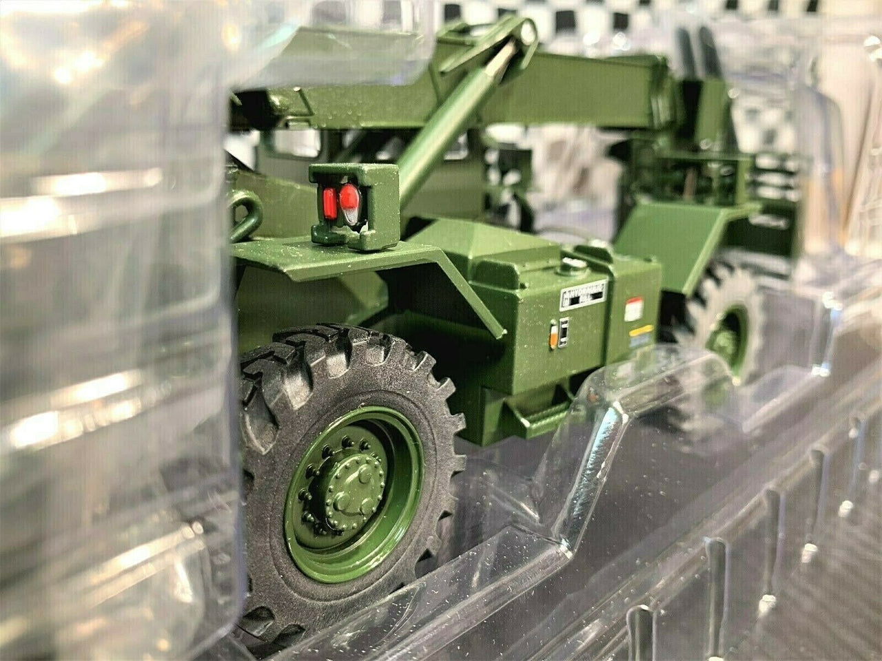 Manipulador Militar JLG Atlas II Escala 1:32 - KATZER