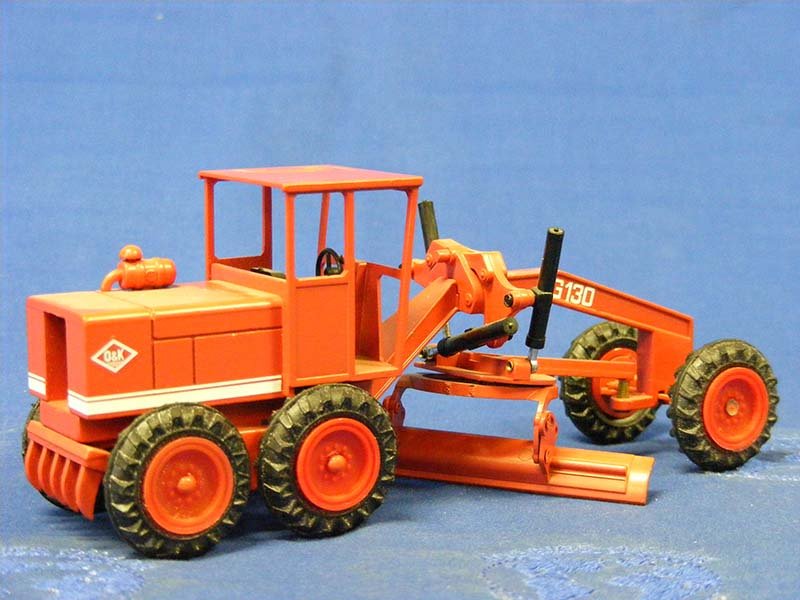 Motoniveladora O&K G130 Escala 1:50 (Modelo Descontinuado) - KATZER