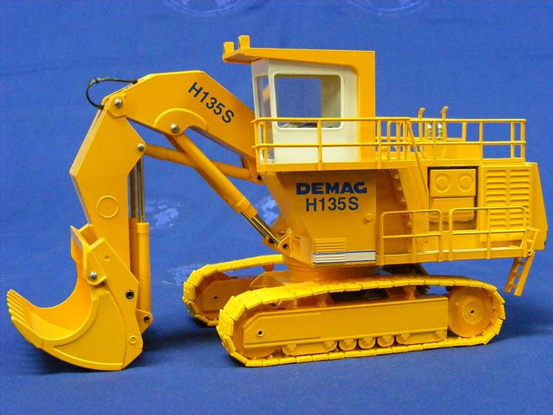 Pala Hidráulica Demag H135S Escala 1:50 (Modelo Descontinuado) - KATZER