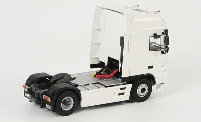 Tracto Camión DAF XF 105 Escala 1:50 (Modelo Descontinuado) - KATZER