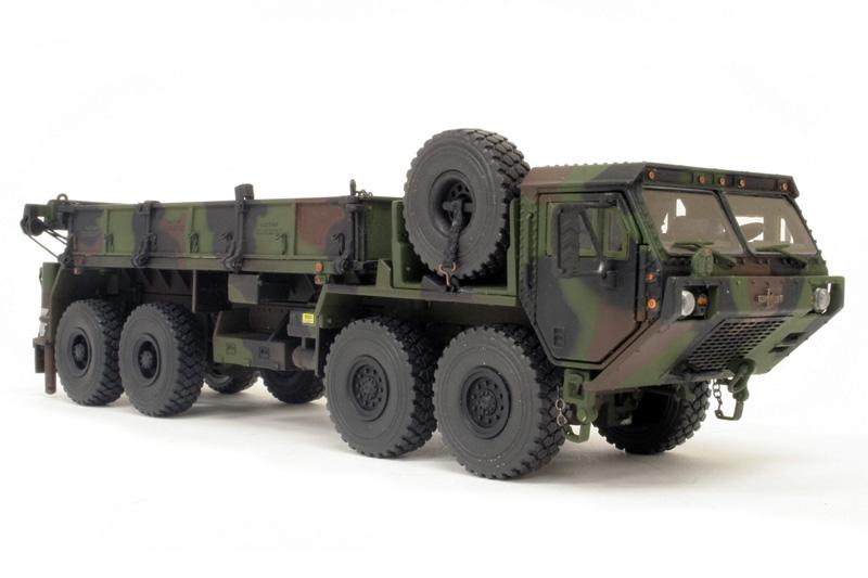 Camión Militar De Transporte Oshkosh HEMTT M985 Escala 1:50 (Modelo Descontinuado)