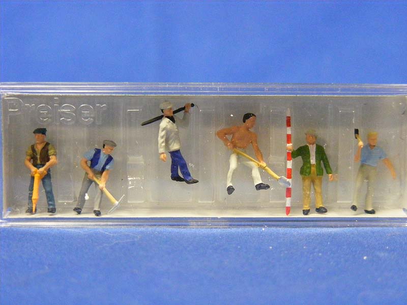 1:50 Scale Diorama Operator Workers (Discontinued Model)