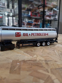 Thumbnail for International LoneStar Sleeper Trailer 1:50 Scale