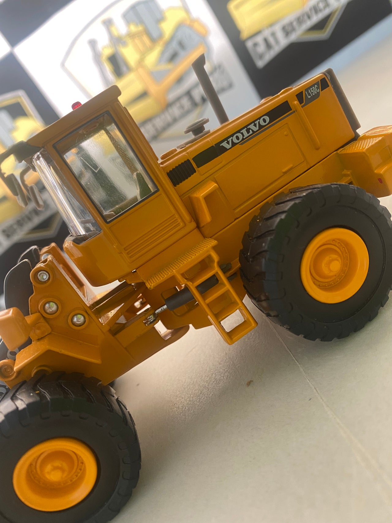 Cargador De Ruedas Volvo L150C Escala 1:50 (Modelo Descontinuado)