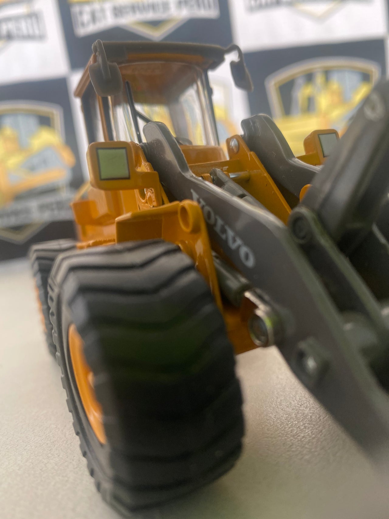 Cargador De Ruedas Volvo L150C Escala 1:50 (Modelo Descontinuado)