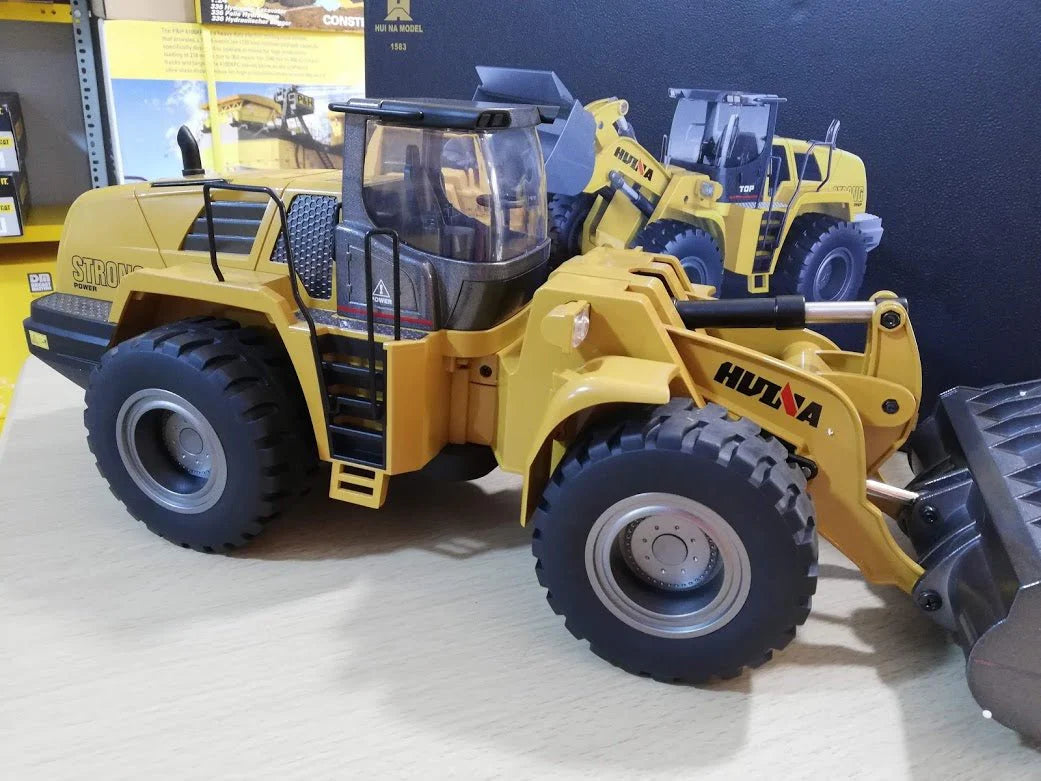 Cargador Frontal Huina A Control Remoto Escala 1:14