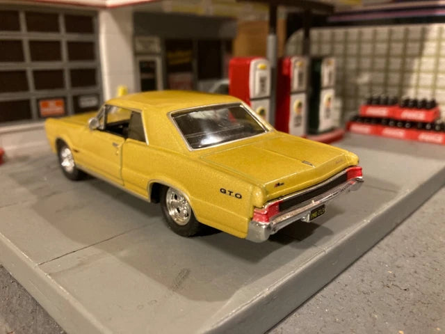 Auto Pontiac GTO Año 1965 Escala 1:36 (Modelo Descontinuado)