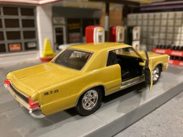 Auto Pontiac GTO Año 1965 Escala 1:36 (Modelo Descontinuado)