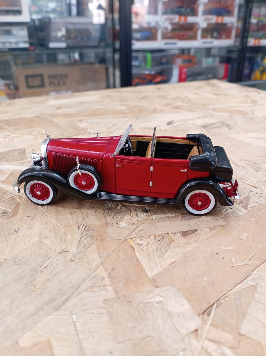 Volkswagen Beetle Car Year 1966 Gulf Scale 1:24