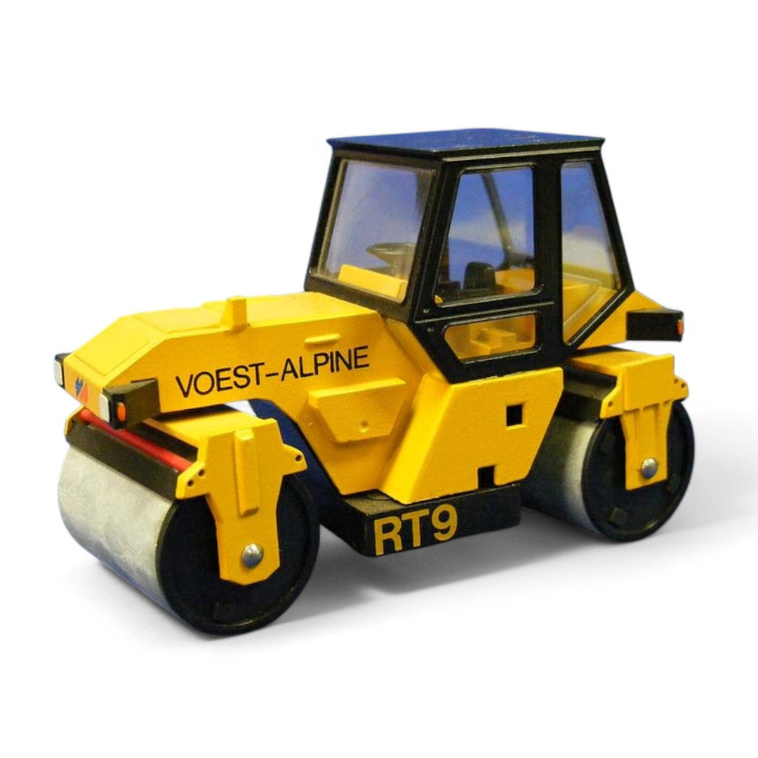 Rodillo Compactador Voest-Alpine RT9 Escala 1:35 (Modelo Descontinuado)
