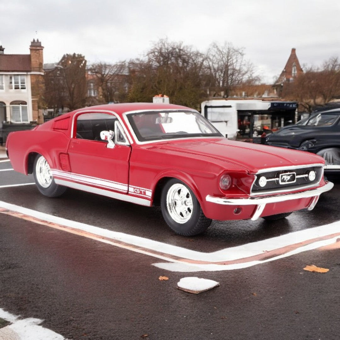 Auto Ford Mustang 1967 GT Escala 1:24 (Edición Especial)