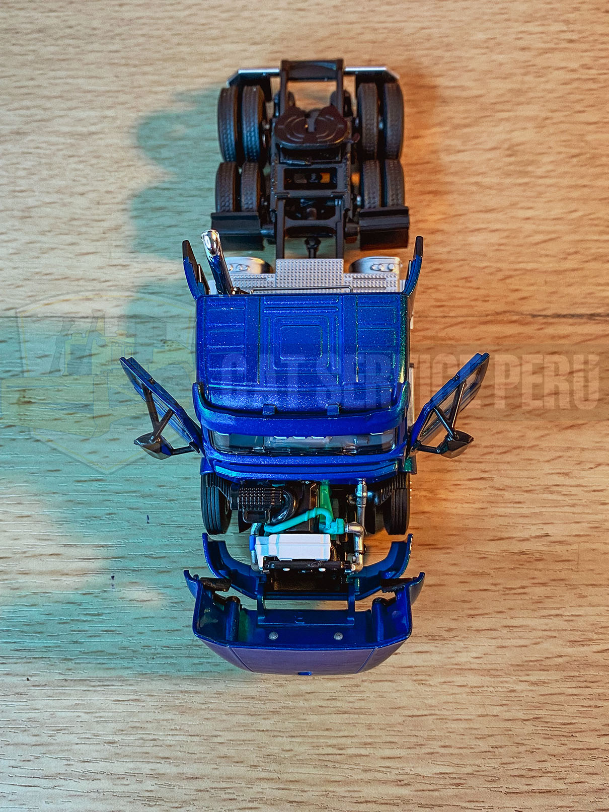 Tracto Camión Volvo VNR 300 Escala 1:50