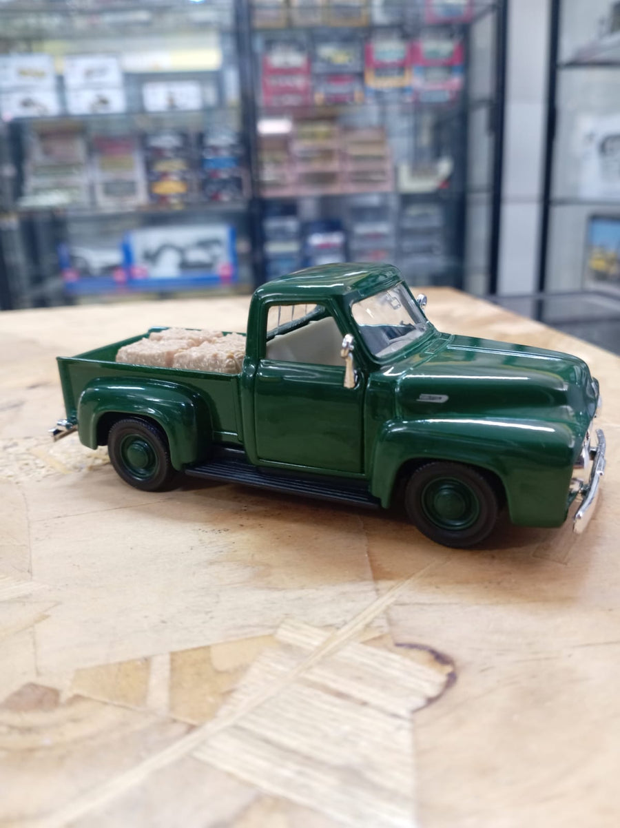 Auto Ford F-100 Pickup Año 1953 Escala 1:32 (Modelo Descontinuado)
