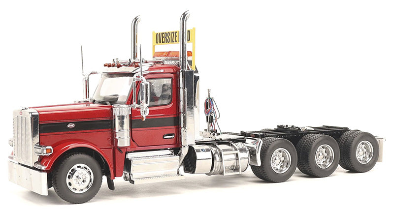 Tracto Camión Peterbilt 589 131" BBC Escala 1:32