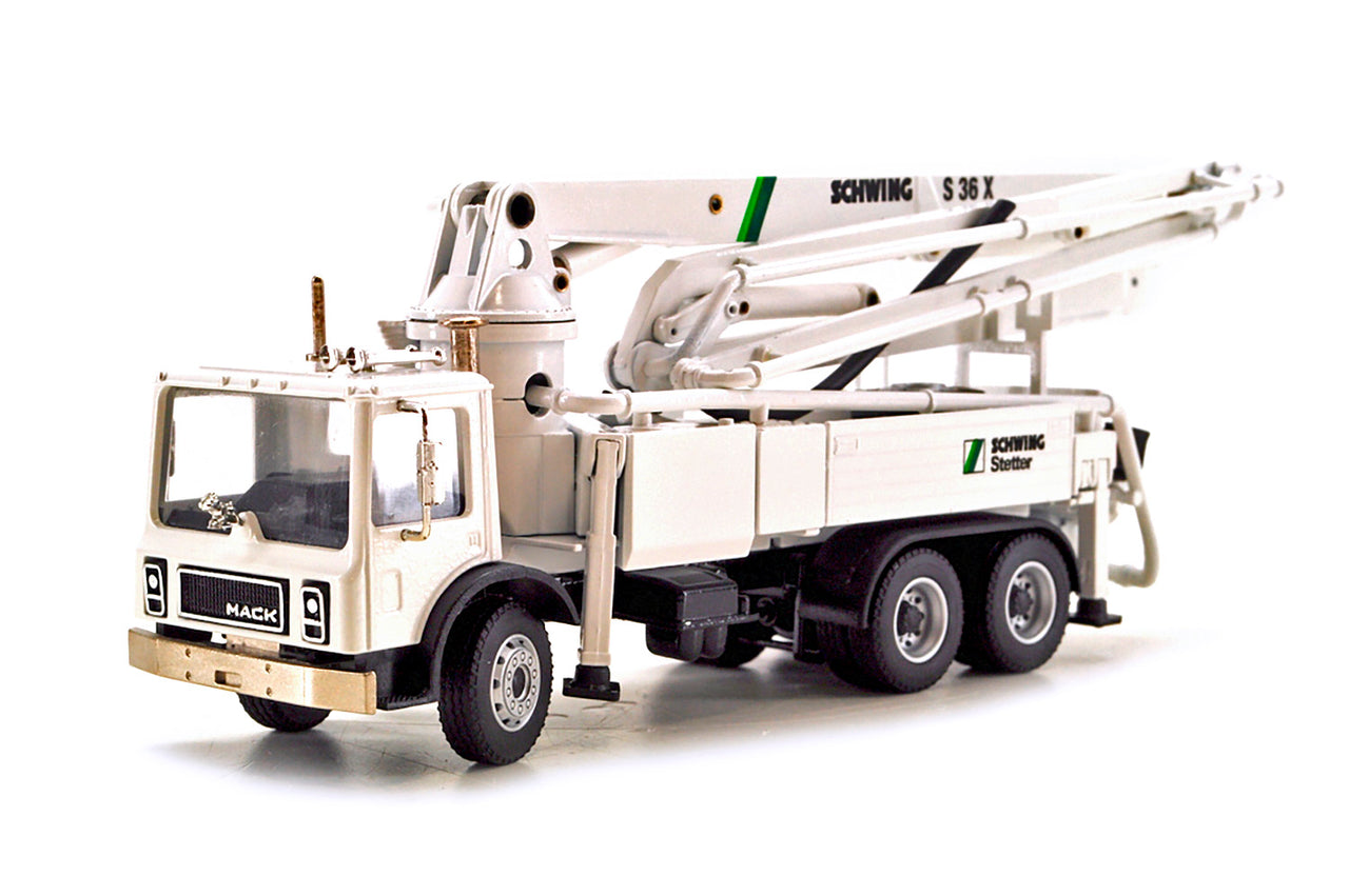 Bomba De Hormigón Mack Schwing S36X Escala 1:50 (Modelo Descontinuado)