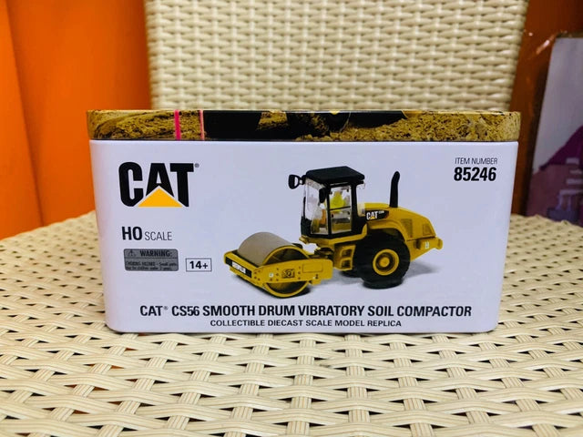 55247 Caterpillar CP-56 Road Roller 1:87 Scale