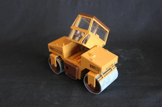 Rodillo Compactador Case W854 Escala 1:35 (Modelo Descontinuado)