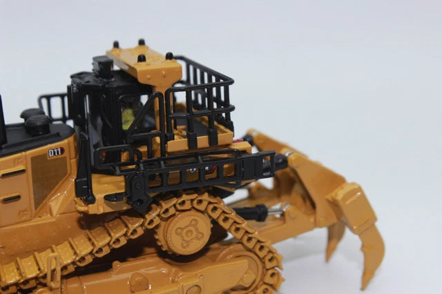 D11 Crawler Tractor 1:87 Scale