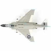 Thumbnail for Avión De Combate Phantom II VMFA-122 F-4B Escala 1:72 (Modelo Descontinuado)