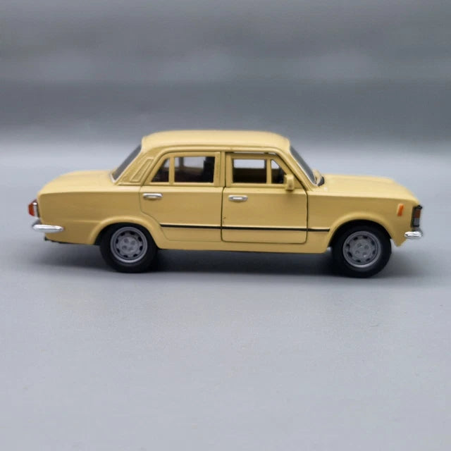 Auto Fiat 125P Escala 1:36 (Modelo Descontinuado)