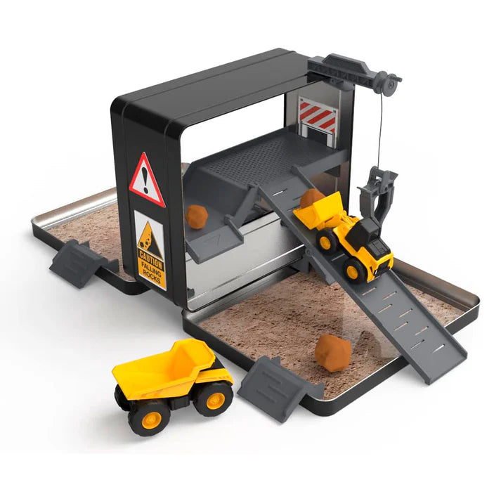 Juguete Cat con estuche de viaje de metal y pista de juego Funrise 83332
