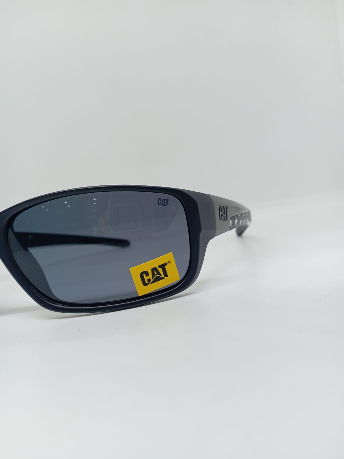 Lentes De Sol Caterpillar Versión Americana CTS SENSOR 127P Lunas Negras Polarizadas